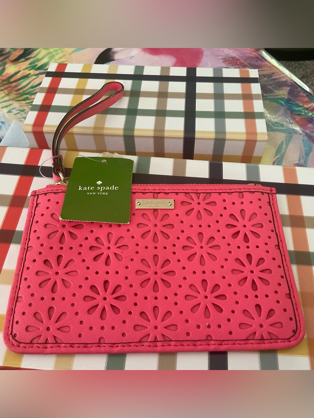 Kate Spade pink floral cutout wristlet clutch. NWT